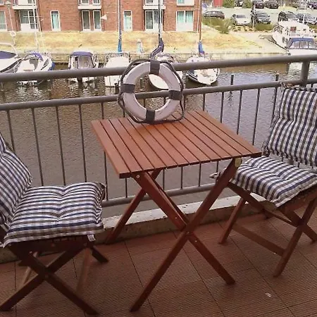 Sealounge 239 アパート